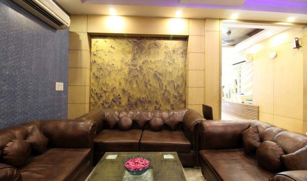 Hotel Oyo 1912 Dada New Delhi