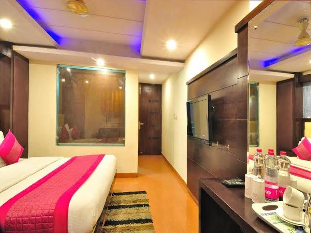 Oyo 1912 Dada Hotel New Delhi